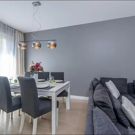 P And O Apartments Piekna Warsaw